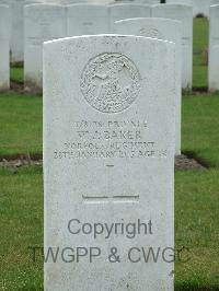 Wulverghem-Lindenhoek Road Military Cemetery - Baker, William John